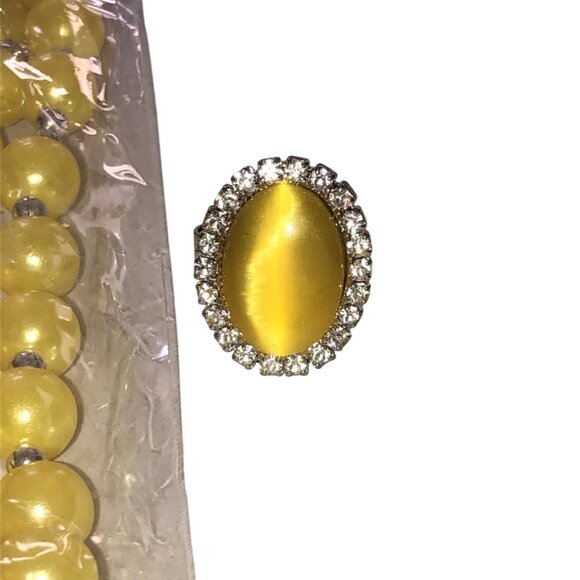 Fashion Jewelry Yellow Bead Necklace Set With Matching Ring & Earrings - Picture 2 of 7